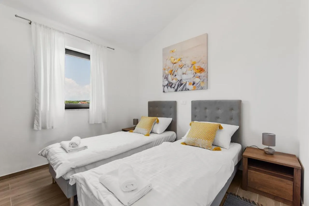 Grivicic Apartment B Пореч