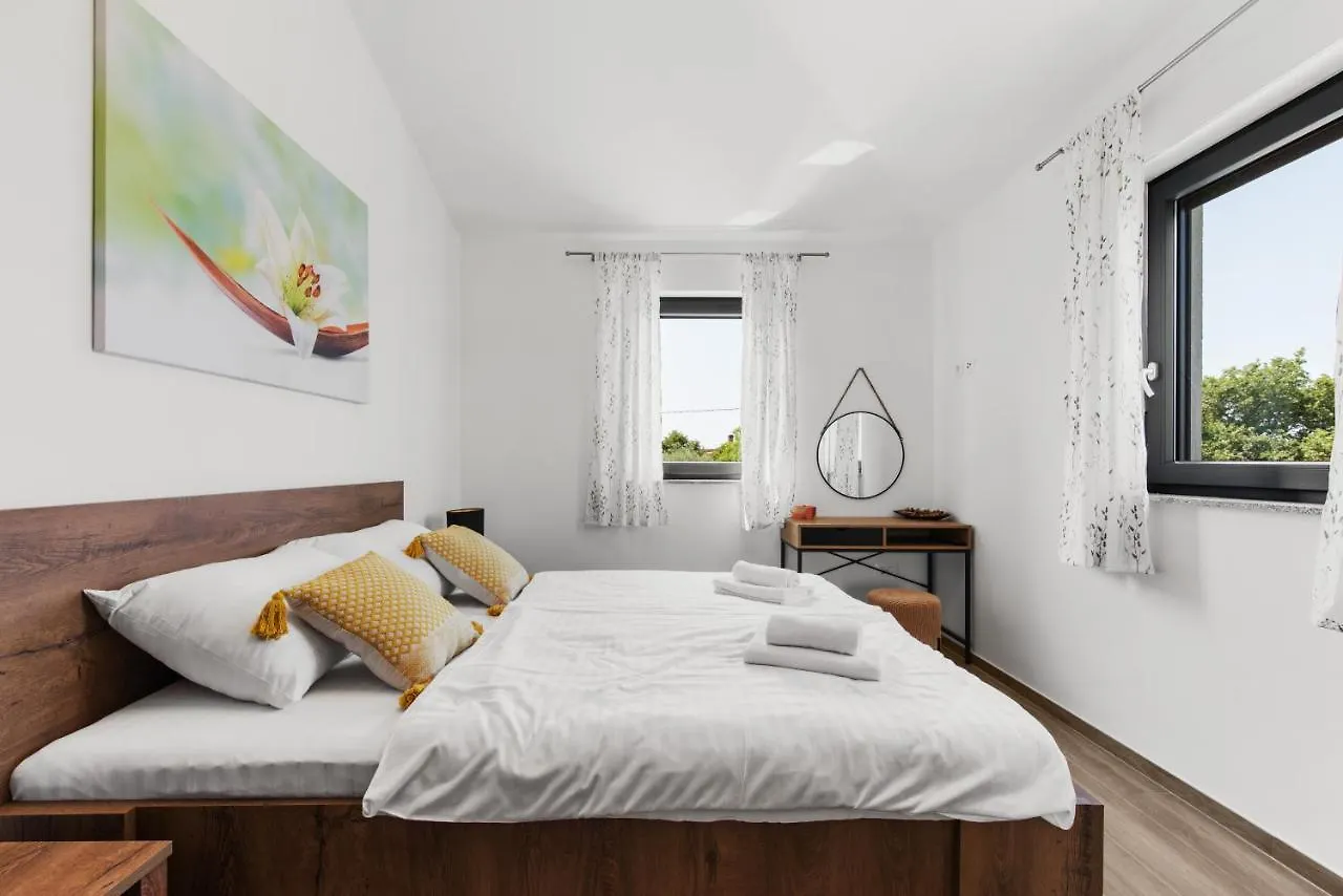 Grivicic Apartment B Пореч