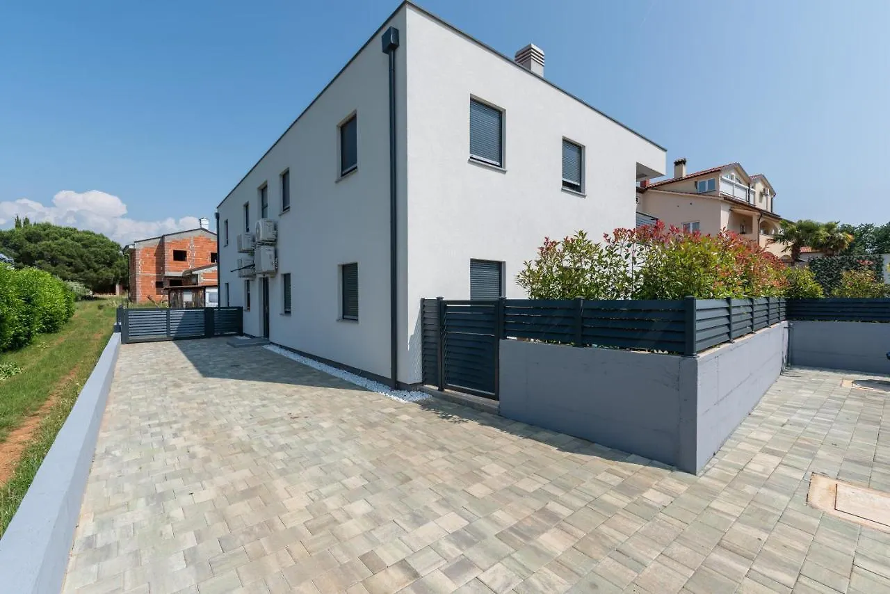 Grivicic Apartment B Пореч 0*,  Хорватия