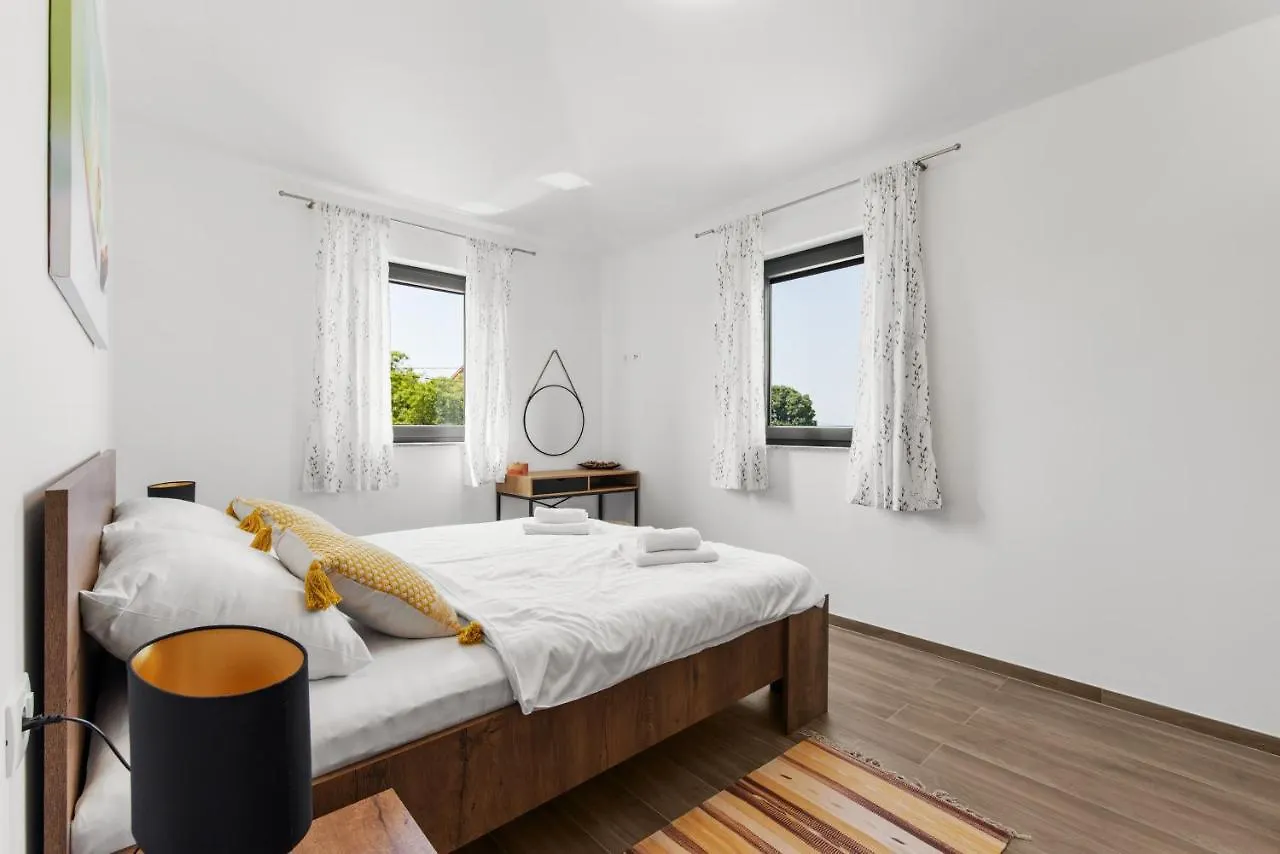 Grivicic Apartment B Пореч