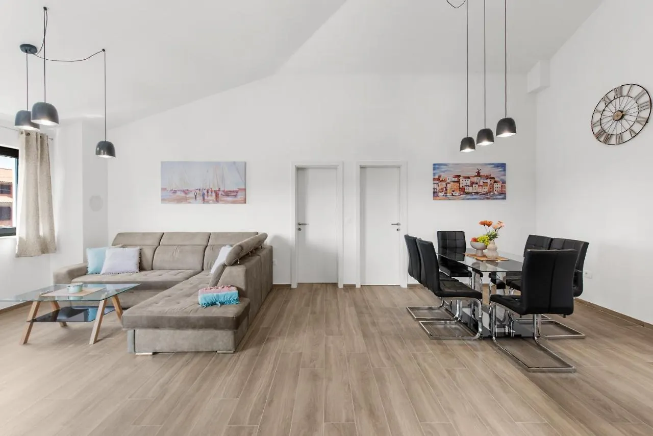 Grivicic Apartment B Porec